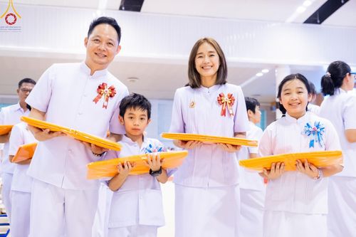 ภาพ No.160272:พิธีทอดผ้าป่าสมทบกฐินวัดพระธรรมกาย และสมทบกฐิน 30,000 วัดทั่วไทย ครั้งที่ 3 ณ สภาธรรมกายสากล วัดพระธรรมกาย วันพฤหัสบดีที่ 10 ตุลาคม พ.ศ. 2567