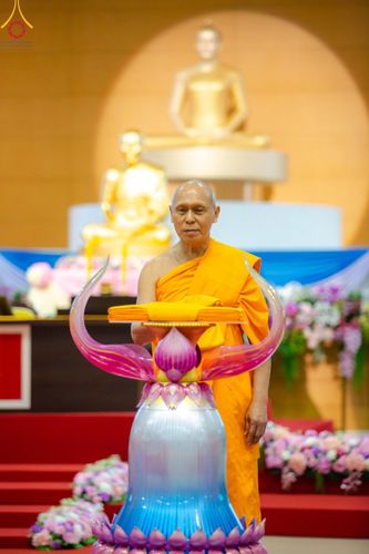 ภาพ No.154704:พิธีทอดผ้าป่าสมทบกฐินวัดพระธรรมกาย และสมทบกฐิน 30,000 วัดทั่วไทย ครั้งที่ 2 ณ สภาธรรมกายสากล วัดพระธรรมกาย วันอังคารที่ 17 กันยายน พ.ศ. 2567