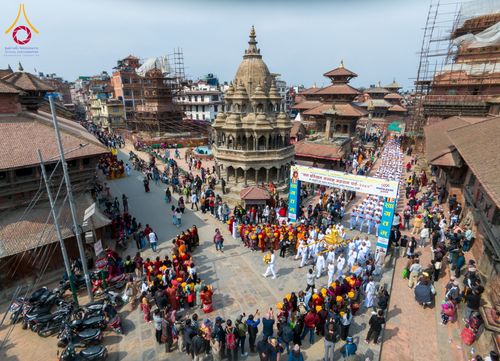 ภาพ No.129916:พิธีตัดปอยผมและแห่นาคธรรมทายาท ในโครงการบรรพชา 1,250 รูป ณ แดนประสูติ สวนลุมพินี ประเทศเนปาล วันที่ 2 มีนาคม พ.ศ. 2567