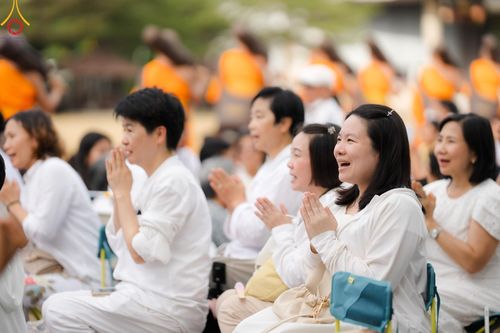 ภาพ No.128402:พิธีอัญเชิญพระบรมสารีริกธาตุ " ใจกลางเมืองนครหาดใหญ่ " เพื่อประดิษฐาน ณ มหารัตนเจดีย์สิริปทุมสวรรค์ (เจดีย์อริยพุทธะ 5 พระองค์) ศูนย์ปฏิบัติธรรมภาคใต้ อ.บางกล่ำ จ.สงขลา  วันที่ 9 มีนาคม พ.ศ.2567 (ชุดที่ 1)