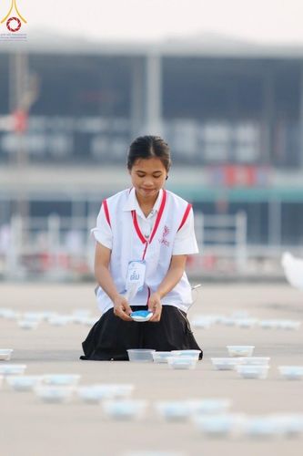 ภาพ No.208287:V.55 สารพัดV สารพัดดี ที่วัดพระธรรมกาย ในโครงการธรรมยาตรา กตัญญูบูชา มหาปูชนียาจารย์ พระมงคลเทพมุนี (สด จนฺทสโร) พระผู้ปราบมาร อนุสรณ์สถาน 7 แห่ง ปีที่ 13 ระหว่างวันที่ 2-31 มกราคม พ.ศ. 2568