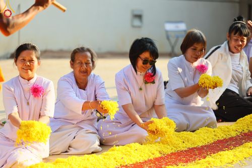 ภาพ No.110593:พิธีต้อนรับพระธรรมยาตรา ในโครงการธรรมยาตรากตัญญูบูชา มหาปูชนียาจารย์ พระมงคลเทพมุนี(สด จนฺทสโร) พระผู้ปราบมาร อนุสรณ์สถาน 7 แห่ง ปีที่ 12 วันที่ 11 มกราคม พ.ศ. 2567 ณ อนุสรณ์สถานลำดับที่ 3 สถานที่เกิดใหม่ในเพศสมณะ วัดสองพี่น้อง จ.สุพรรณบุรี