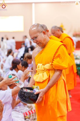 ภาพ No.152283:โครงการอบรมอุบาสก อุบาสิกาแก้ว ตัวแทนทอดกฐิน 30,000 วัด ทั่วไทย ระหว่างวันที่ 6-8 กันยายน พ.ศ. 2567 ณ ศูนย์อบรมเยาวชนกาญจนบุรี