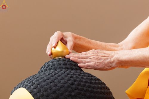 ภาพ No.84736:พิธีบรรจุพระบรมสารีริกธาตุภายในเกตุดอกบัวตูม องค์พระประธาน ณ ห้องแก้วสารพัดนึก 2 วัดพระธรรมกาย ในวันอาสาฬหบูชา อังคารที่ 1 สิงหาคม พ.ศ.2566