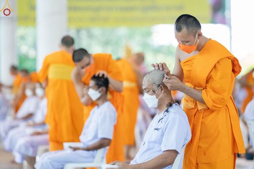 ภาพ No.63646:พิธีปลงผมนาคธรรมทายาท โครงการอุปสมบทบูชาธรรม มหาปูชนียาจารย์ประจำปี 2565 วันที่ 19 พฤศจิกายน พ.ศ. 2565 ณ สภาธรรมกายสากล วัดพระธรรมกาย