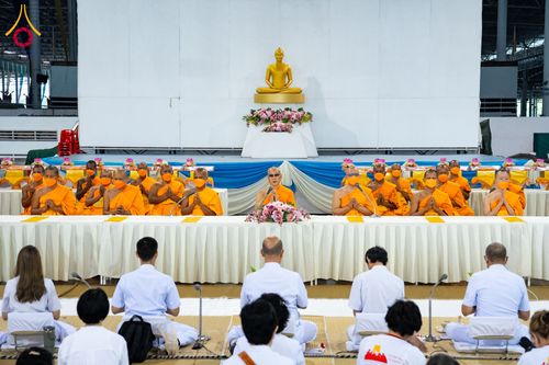ภาพ No.121227:พิธีถวายภัตตาหารเป็นสังฆทาน แด่คณะพระธรรมยาตราฯ ในโครงการธรรมยาตรากตัญญูบูชา มหาปูชนียาจารย์ พระมงคลเทพมุนี(สด จนฺทสโร) พระผู้ปราบมาร อนุสรณ์สถาน 7 แห่ง ปีที่ 12 วันที่ 30 มกราคม พ.ศ. 2567 ณ สภาธรรมกายสากล วัดพระธรรมกาย