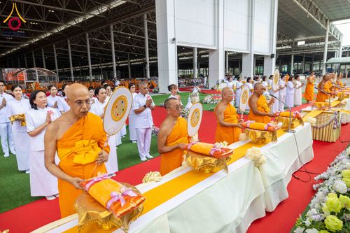 ภาพ No.316527:วันอาทิตย์ที่ 29 มีนาคม พ.ศ. 2569 พิธีทอดผ้าบังสุกุลและพิธีชำระร่าง โยมพ่อณรงค์ จินตมากุล  สิริอายุ 99 ปี 11 เดือน โยมบิดา พระครูปลัดรัตนวีรวัฒน์ (รังสฤษดิ์ อิทฺธิจินตโก) ที่ปรึกษาเจ้าคณะจังหวัดปทุมธานี เจ้าอาวาสวัดพระธรรมกาย  ณ ฌาปนสถานชั่วคราว ทางเข้า 