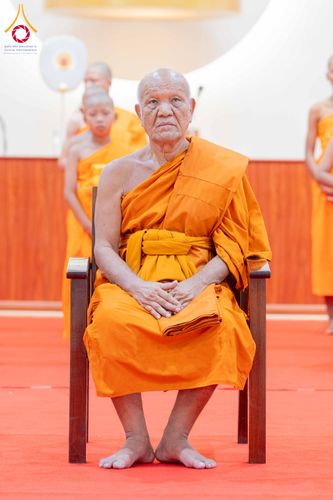 ภาพ No.318705:วันที่ 29 มีนาคม พ.ศ. 2569 พิธีเวียนประทักษิณ มอบผ้าไตร บรรพชาสามเณร  ณ ศูนย์อบรมเยาวชนกาญบุรี