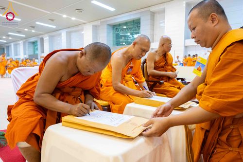 ภาพ No.309468:วันที่ 12 กุมภาพันธ์ พ.ศ. 2569 การสอบบาลีสนามหลวง ประจำปี 2569 ประโยค 1-2, ป.ธ.3/ ประโยค บ.ศ.1-2, บ.ศ.3 ณ สนามสอบประจำจังหวัดปทุมธานี แห่งที่ 2  วัดพระธรรมกาย อ.คลองหลวง จ.ปทุมธานี