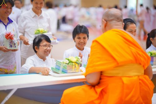 ภาพ No.329090:วันอาทิตย์ที่ 17 พฤษภาคม พ.ศ.2569 พิธีร่วมบุญการศึกษาพระภิกษุสามเณร (หนังสือบาลี นักธรรม ทางก้าวหน้า World-Pec) ณ ห้องแก้วสารพัดนึก 2 วัดพระธรรมกาย