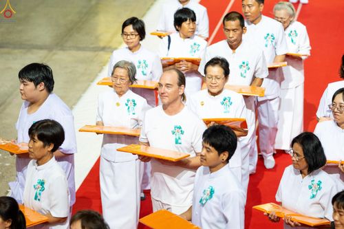 ภาพ No.345655:วันพฤหัสบดีที่ 27 สิงหาคม พ.ศ.2569 พิธีทอดผ้าป่าเพื่อถวายอุปกรณ์สื่อโสตทัศน์ อาคาร 82 ปี หลวงพ่อธัมมชโย พิธีทอดผ้าป่าสมทบกฐินวัดพระธรรมกาย และสมทบกฐิน 30,000 กว่าวัดทั่วไทย ครั้งที่ 1 ประจำปี พุทธศักราช 2569 ณ วัดพระธรรมกาย ปทุมธานี