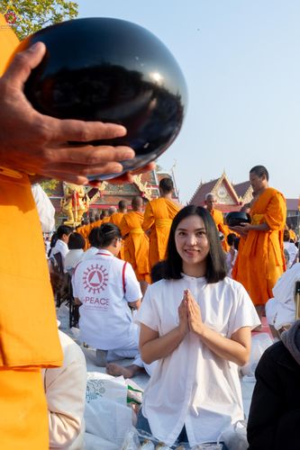 ภาพ No.294472:วันที่ 14 มกราคม พ.ศ. 2569 พิธีตักบาตรพระธรรมยาตรา ณ วัดสองพี่น้อง ต.ต้นตาล อ.สองพี่น้อง จ.สุพรรณบุรี ในโครงการธรรมยาตรา กตัญญูบูชา มหาปูชนียาจารย์ พระมงคลเทพมุนี(สด จนฺทสโร) พระผู้ปราบมาร อนุสรณ์สถาน 7 แห่ง ปีที่ 14
