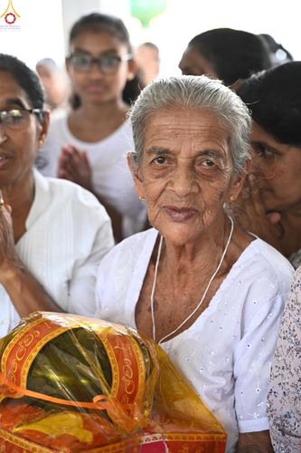 ภาพ No.278684:วันที่ 30 ตุลาคม พ.ศ.2568 กฐินสมทบต่างประเทศ โดยคณะศิษยานุศิษย์ บูชาธรรม 81 ปี หลวงพ่อธัมมชโย ณ วัดศรีสุดาสนะ รังกุต วิหาร ประเทศศรีลังกา