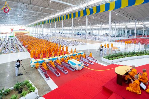 ภาพ No.308729:วันที่ 1 กุมภาพันธ์ พ.ศ. 2569 พิธีรับประกาศนียบัตร และพระของขวัญพระธรรมยาตรา ณ สภาธรรมกายสากล วัดพระธรรมกาย จ.ปทุมธานี