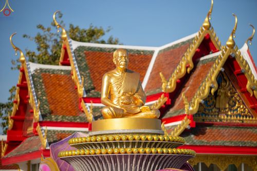 ภาพ No.70721:พิธีต้อนรับพระธรรมยาตรา ในโครงการธรรมยาตรากตัญญูบูชา มหาปูชนียาจารย์ พระมงคลเทพมุนี(สด จนฺทสโร) พระผู้ปราบมาร อนุสรณ์สถาน 7 แห่ง ปีที่ 11 วันที่ 14 มกราคม พ.ศ. 2566 ณ อนุสรณ์สถานลำดับที่ 3 สถานที่เกิดในเพศสมณะ วัดสองพี่น้อง อ.สองพี่น้อง จ.สุพรรณบุรี