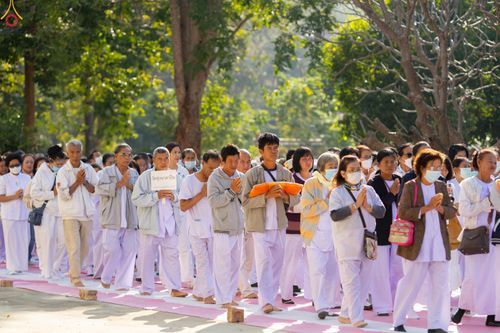 ภาพ No.293276:วันที่ 12 มกราคม พ.ศ. 2569 พิธีทอดผ้าป่าทำนุบำรุงศาสนสถาน ณ วัดพรสวรรค์ อ.สองพี่น้อง จ.สุพรรณบุรี ในโครงการธรรมยาตรา กตัญญูบูชา มหาปูชนียาจารย์ พระมงคลเทพมุนี(สด จนฺทสโร) พระผู้ปราบมาร อนุสรณ์สถาน 7 แห่ง ปีที่ 14