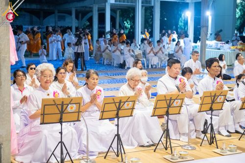 ภาพ No.288060:วันที่ 4 มกราคม พ.ศ. 2569 พิธีถวายภัตตาหารเป็นสังฆทาน แด่พระธรรมยาตรา ในโครงการธรรมยาตรา กตัญญูบูชา มหาปูชนียาจารย์ พระมงคลเทพมุนี(สด จนฺทสโร) พระผู้ปราบมาร อนุสรณ์สถาน 7 แห่ง ปีที่ 14 ณ อนุสรณ์สถานมหาวิหารพระมงคลเทพมุนี (โลตัสแลนด์) อ.สองพี่น้อง จ.สุพรร