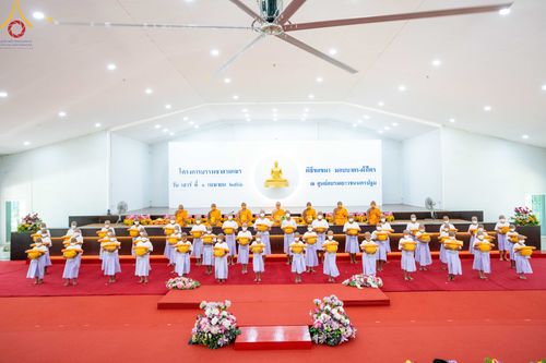 ภาพ No.79302:พิธีตัดปอยผม พิธีขอขมา มอบบาตร-ผ้าไตรนาคธรรมทายาท ในโครงการบรรพชาฟื้นฟูพระพุทธศาสนาทั่วไทย ณ ศูนย์อบรมเยาวชนนครปฐม วันเสาร์ที่ 1 เมษายน พ.ศ.2566