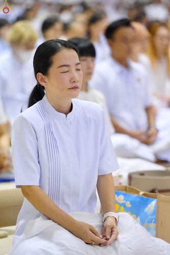 ภาพ No.328022:วันอาทิตย์ต้นเดือนที่ 3 พฤษภาคม พ.ศ.2569 พิธีบูชาข้าวพระ ณ วัดพระธรรมกาย