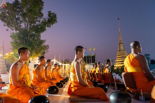 ภาพ No.294326:วันที่ 14 มกราคม พ.ศ. 2569 พิธีตักบาตรพระธรรมยาตรา ณ วัดสองพี่น้อง ต.ต้นตาล อ.สองพี่น้อง จ.สุพรรณบุรี ในโครงการธรรมยาตรา กตัญญูบูชา มหาปูชนียาจารย์ พระมงคลเทพมุนี(สด จนฺทสโร) พระผู้ปราบมาร อนุสรณ์สถาน 7 แห่ง ปีที่ 14