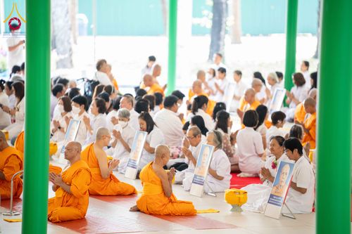 ภาพ No.298224:วันเสาร์ที่ 17 มกราคม พ.ศ. 2569 พิธีบรรพชาอุปสมบท โครงการอุปสมบทหมู่ บูชาธรรมครบ 117 ปี คุณยายอาจารย์มหารัตนอุบาสิกาจันทร์ ขนนกยูง  ณ อุโบสถพระไตรปิฎก วัดพระธรรมกาย