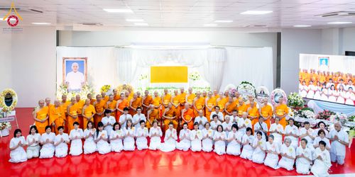 ภาพ No.314943:วันอาทิตย์ที่ 22 มีนาคม พ.ศ. 2569 พิธีบำเพ็ญกุศล คุณพ่อณรงค์ จินตมากุล  สิริอายุ 99 ปี 11 เดือน โยมบิดา พระครูปลัดรัตนวีรวัฒน์ (รังสฤษดิ์ อิทฺธิจินตโก) ที่ปรึกษาเจ้าคณะจังหวัดปทุมธานี เจ้าอาวาสวัดพระธรรมกาย  ณ ห้องปลูกศรัทธา 2 วัดพระธรรมกาย ปทุมธานี