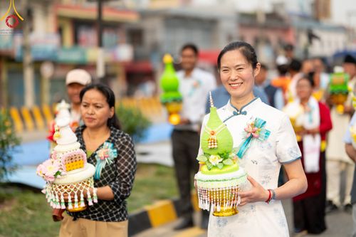 ภาพ No.317061:วันเสาร์ที่ 28 มีนาคม พ.ศ.2569 ธรรมยาตราจาริก ณ ซุ้มประตูลุมพินีเกต(Lumbini Gate) ประเทศเนปาล