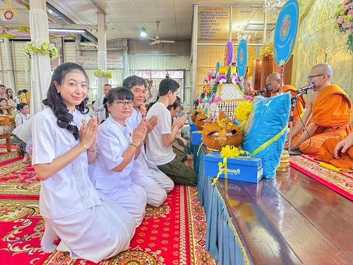 ภาพ No.278632:วันอาทิตย์ที่ 2 พฤศจิกายน พ.ศ.2568 พิธีทอดกฐินสามัคคีทั่วไทย โดยคณะศิษยานุศิษย์ บูชาธรรม 81 ปี หลวงพ่อธัมมชโย ณ วัดมงคลนิมิตร อ.บางเสาธง จ.สมุทรปราการ