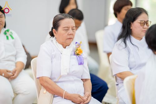 ภาพ No.278442:วันพุธที่ 10 ธันวาคม พ.ศ.2568  พิธีทอดผ้าป่าเพื่อสนับสนุนโครงการตักบาตรพระ 10,000 รูป เมืองกาญจนบุรี ณ อาคารปลูกศรัทธา วัดพระธรรมกาย