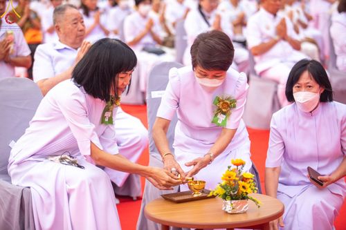 ภาพ No.126103:พิธีทำบุญเมืองนครราชสีมา ฉลอง 556 ปี ตักบาตรพระ 10,000 รูป ในวันเสาร์ที่ 2 มีนาคม พ.ศ.2567 ณ อนุสาวรีย์ท้าวสุรนารี จ.นครราชสีมา จัดโดย คณะสงฆ์จังหวัดนครราชสีมา ร่วมกับสำนักงานจังหวัดนครราชสีมา