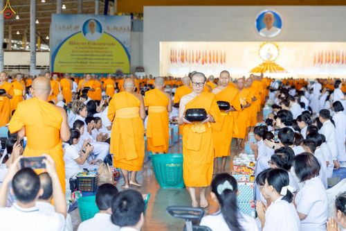 ภาพ No.240458:วันพุธที่ 27 สิงหาคม พ.ศ. 2568 พิธีตักบาตร ในวันธรรมชัย ณ วัดพระธรรมกาย จ.ปทุมธานี
