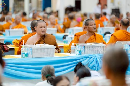 ภาพ No.233587:วันจันทร์ที่ 7 กรกฎาคม พ.ศ. 2568 จังหวัดบุรีรัมย์รวมใจ สัมมนาคณะสงฆ์ เพื่อฟื้นฟูพระพุทธศาสนา  โครงการทอดกฐินสามัคคีทั่วไทย 30,000 วัด ประจำปีพุทธศักราช 2568 และพิธีถวายมหาสังฆทาน 300 กว่าวัด โดยคณะศิษยานุศิษย์ บูชาธรรม 81 ปี หลวงพ่อธัมมชโย  ณ วัดกลาง พระ