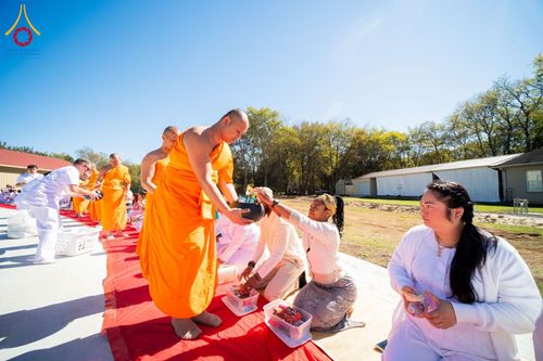 ภาพ No.168220:พิธีทอดกฐินสามัคคี ประจำปี 2567 สร้างอาคารแก้วธรรมชัยรัตนอนันต์ บูชาธรรม 80 ปี หลวงพ่อธัมมชโย ณ วัดพระธรรมกายเทนเนสซี สหรัฐอเมริกา วันอาทิตย์ที่ 20 ตุลาคม พ.ศ. 2567