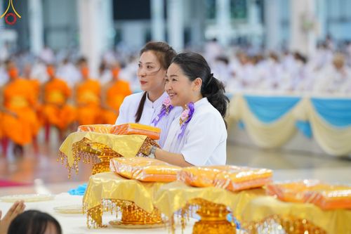 ภาพ No.99849:พิธีทอดผ้าป่า ต้นสมบัติจักรพรรดิ ในวันอาทิตย์ที่ 3 ธันวาคม พ.ศ. 2566 ณ สภาธรรมกายสากล วัดพระธรรมกาย จ.ปทุมธานี