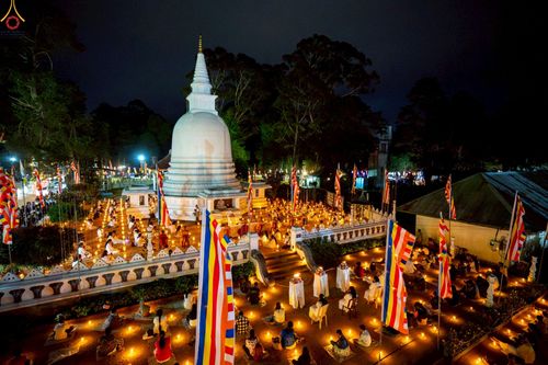 ภาพ No.230016:วันที่ 4 และ 12 พฤษภาคม พ.ศ. 2568 พิธีจุดวิสาขประทีป ถวายเป็นพุทธบูชา ณ วัดสุภัทรารามา มหาวิหาร เมืองบาดุลลา ประเทศศรีลังกา