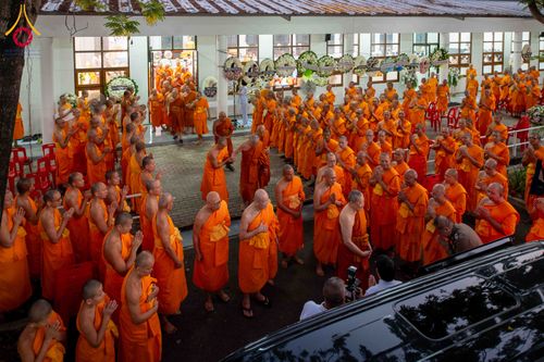 ภาพ No.315200:วันจันทร์ที่ 23 มีนาคม พ.ศ. 2569 พิธีบำเพ็ญกุศล คุณพ่อณรงค์ จินตมากุล  สิริอายุ 99 ปี 11 เดือน โยมบิดา พระครูปลัดรัตนวีรวัฒน์ (รังสฤษดิ์ อิทฺธิจินตโก) ที่ปรึกษาเจ้าคณะจังหวัดปทุมธานี เจ้าอาวาสวัดพระธรรมกาย  ณ ห้องปลูกศรัทธา 2 วัดพระธรรมกาย ปทุมธานี