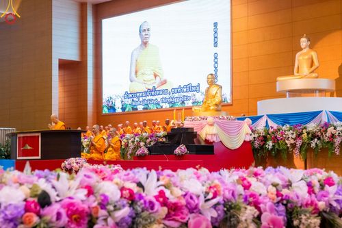 ภาพ No.154332:พิธีบูชาครูผู้ค้นพบวิชชาธรรมกาย ณ สภาธรรมกายสากล วัดพระธรรมกาย วันอังคารที่ 17 กันยายน พ.ศ. 2567