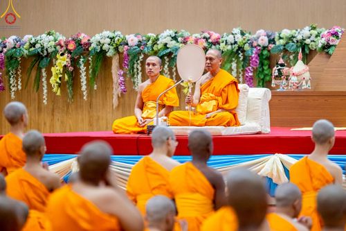 ภาพ No.215831:วันเสาร์ที่ 5 เมษายน พ.ศ. 2568 พิธีขอบรรพชา พิธีขอสรณคมน์และศีล  พิธีขอนิสสัย พิธีถวายบาตร ในโครงการบรรพชาสามเณรฟื้นฟูพระพุทธศาสนาทั่วไทย , โครงการหน่อแก้วเปรียญธรรม รุ่นที่ 13 ,  โครงการสามเณรยุวธรรมทายาท รุ่นที่ 33 , โครงการสามเณรมัชฌิมธรรมทายาท รุ่นที