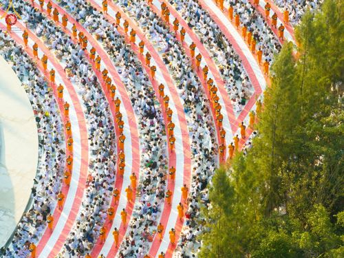 ภาพ No.193017:พิธีตักบาตรพระธรรมยาตรา ณ อนุสรณ์สถานคลองบางนางแท่น อ.สามพราน จ.นครปฐม ในโครงการธรรมยาตรา กตัญญูบูชา มหาปูชนียาจารย์ พระมงคลเทพมุนี(สด จนฺทสโร) พระผู้ปราบมาร อนุสรณ์สถาน 7 แห่ง ปีที่ 13 วันที่ 11 มกราคม พ.ศ.2568