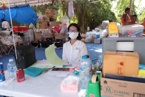 ภาพ No.117012:V.16 เป็นทีม การเตรียมงาน เก็บงาน การรับบุญของเจ้าหน้าที่หน่วยงานต่างๆ เพื่อโครงการธรรมยาตรา กตัญญูบูชามหาปูชนียาจารย์ พระมงคลเทพมุนี (สด จนฺทสโร) พระผู้ปราบมาร อนุสรณ์สถาน 7 แห่ง ปีที่ 12 ระหว่างวันที่ 2 - 31 มกราคม พ.ศ. 2567