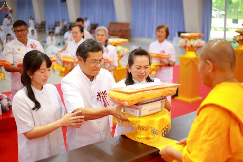 ภาพ No.233437:วันอาทิตย์ที่ 13 กรกฎาคม พ.ศ. 2568 พิธีทอดผ้าป่าสามัคคี "สร้างบ้านพักผู้ปฏิบัติธรรม" ณ ศูนย์ปฏิบัติธรรมจังหวัดระยอง(บ้านช่องลม)