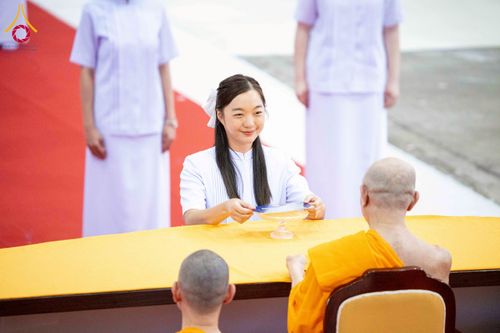 ภาพ No.237500:วันอาทิตย์ที่ 10 สิงหาคม พ.ศ.2568 พิธีมอบใบประกาศเกียรติคุณ โครงการสอบบาลี "ฉลองแชมป์" บูชาธรรม 80 ปี หลวงพ่อธัมมชโย ประจำปี 2568 และ พิธีมอบดวงแก้วสามเณรทรงบาลีไวยากรณ์ ณ สภาธรรมกายสากล วัดพระธรรมกาย ปทุมธานี