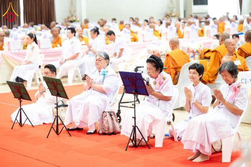 ภาพ No.149530:พิธีทักษิณานุปทานแด่บรรพชนตระกูลผ่องสวัสดิ์ และหมู่ญาติที่ล่วงลับไปแล้ว ประจำปี ครั้งที่ 19 วันพฤหัสบดีที่ 22 สิงหาคม พ.ศ. 2567 ณ พระมหาเจดีย์ทัตตชีโว ศูนย์อบรมเยาวชนกาญจนบุรี