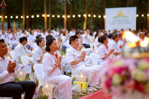 ภาพ No.238406:วันเสาร์ที่ 9 สิงหาคม พ.ศ. 2568 พิธีกลั่นแผ่นดิน โปรยทราย และจุดประทีปถวายเป็นพุทธบูชา จ.ระยอง สถาปนาองค์พระเจดีย์เพื่อสร้างสันติภาพโลก ณ ศูนย์ปฏิบัติธรรมระยอง(บ้านช่องลม) ต.บางบุตร อ.บ้านค่าย จ.ระยอง