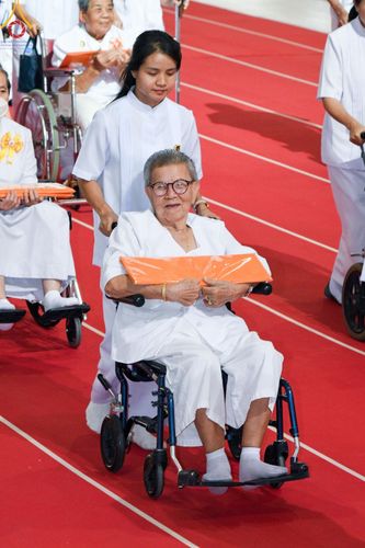 ภาพ No.160183:พิธีทอดผ้าป่าสมทบกฐินวัดพระธรรมกาย และสมทบกฐิน 30,000 วัดทั่วไทย ครั้งที่ 3 ณ สภาธรรมกายสากล วัดพระธรรมกาย วันพฤหัสบดีที่ 10 ตุลาคม พ.ศ. 2567