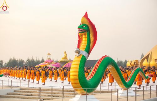 ภาพ No.198666:พระธรรมยาตราปฏิบัติธรรม และถ่ายภาพหมู่ประวัติศาสตร์ ณ อนุสรณ์สถานบางปลา วัดบางปลา อำเภอบางเลน จังหวัดนครปฐม ในโครงการธรรมยาตรา กตัญญูบูชา มหาปูชนียาจารย์ พระมงคลเทพมุนี(สด จนฺทสโร) พระผู้ปราบมาร อนุสรณ์สถาน 7 แห่ง ปีที่ 13 วันที่ 20 มกราคม พ.ศ. 2568