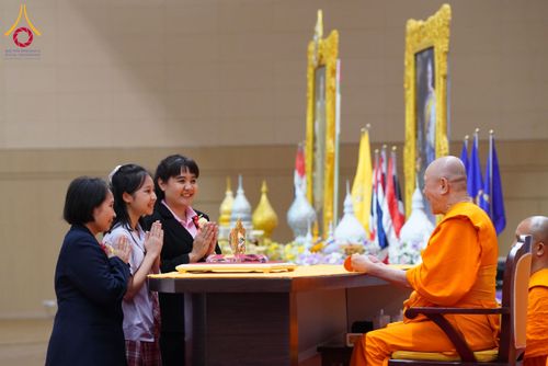 ภาพ No.207592:พิธีมอบโล่พระราชทาน สมเด็จพระกนิษฐาธิราชเจ้า กรมสมเด็จพระรัตนราชสุดาฯ สยามบรมราชกุมารี และโล่เกียรติยศโครงการตอบปัญหาธรรมะ "ทางก้าวหน้า" ครั้งที่ 42 พิธีมอบโล่วัชรเกียรติยศ โครงการตอบปัญหาศีลธรรมเพื่อสันติภาพโลก (WORLD-PEC) ครั้งที่ 18 วันที่ 12 ก.พ. 2568