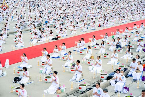 ภาพ No.160481:พิธีปลูกต้นทรัพย์บานชื่น ณ ลานธรรม พระมหาธรรมกายเจดีย์ วัดพระธรรมกาย จ.ปทุมธานี วันพฤหัสบดีที่ 10 ตุลาคม พ.ศ. 2567