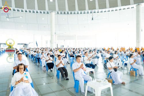 ภาพ No.226588:วันที่ 26 พฤษภาคม พ.ศ. 2568 พิธีบุพเปตพลี ครั้งที่ 164 ร่วมอุทิศบุญแด่หมู่ญาติที่ล่วงลับไปแล้ว และสืบทอดอายุพระพุทธศาสนา ณ หอฉันคุณยายอาจารย์ฯ วัดพระธรรมกาย