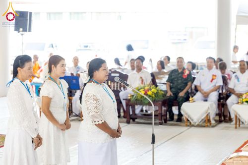 ภาพ No.230215:วันเสาร์ที่ 28 มิถุนายน พ.ศ. 2568 พิธีถวายสังฆทาน 323 วัด 4 จังหวัดชายแดนใต้ ปีที่ 21 ครั้งที่ 178 พิธีมอบกองทุนหนุนแรงใจช่วยครูใต้ ปีที่ 18 ครั้งที่ 142 ณ ศูนย์อบรมเยาวชนจังหวัดปัตตานี